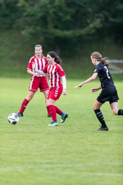 Bild 332 - wBJ TuS Tensfeld - SG Frisia /L/A/L : Ergebnis: 5:2